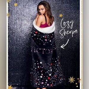 Victoria Secret Sherpa Stars Blanket 50X60 NWT